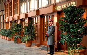 unconventional_tour Entrata Hotel de la ville