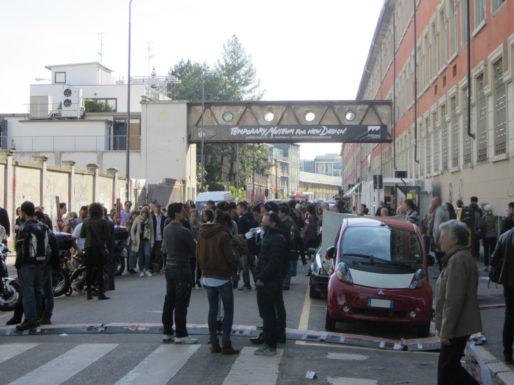 -12_-_ITALY_(Milan)_Superstudio_-_Tortona_Design_Week_-_Temporary_Museum_for_new_Design